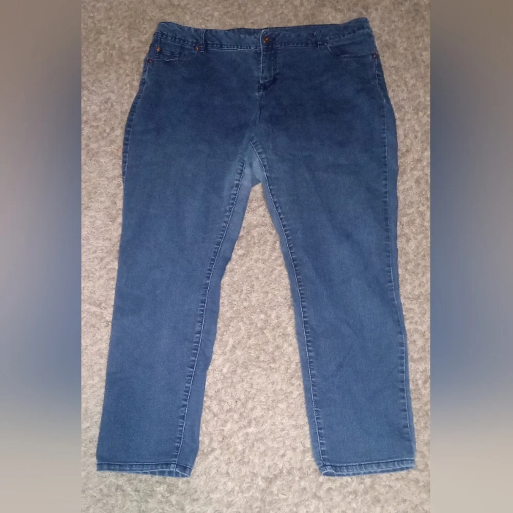 Women's Apt. 9 Jeans Size 18R Color Blue Skinny‎ Leg Cute Comfy Mom College...
